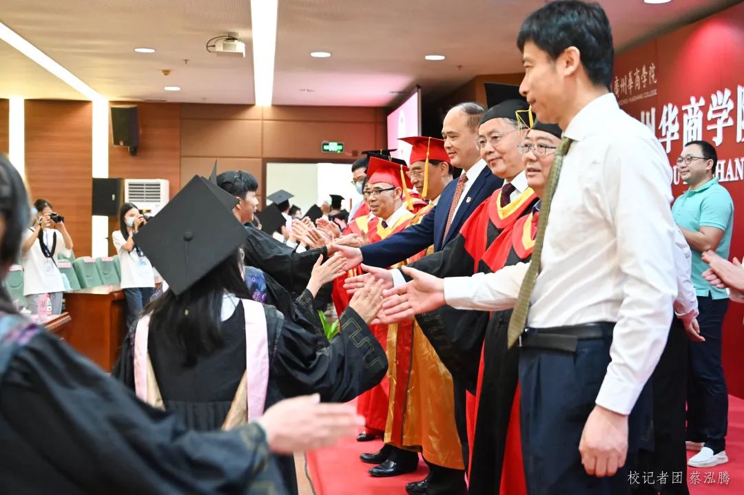 B546DBB9F92FA9E9022C87CA495_4083F8FF_1D049