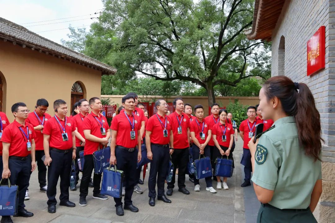 E5527E65B4CA04034F18BEFEE2E_0CA4F583_2BA5D E5527E65B4CA04034F18BEFEE2E_0CA4F583_2BA5D