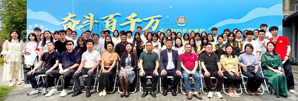 37A713B724BA5F1B01C98F7AD00_690A0396_15EF7