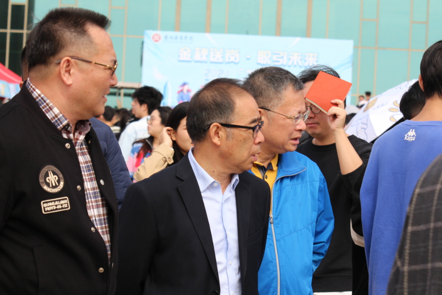 9E000DF4A8875F53E90057B4025_3A17D3C9_D5702