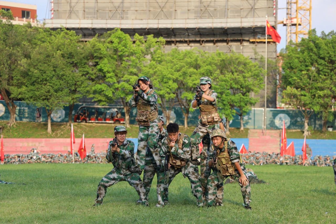 D4EF9708BE7CA051FF31E7F2541_E0130604_39FF6