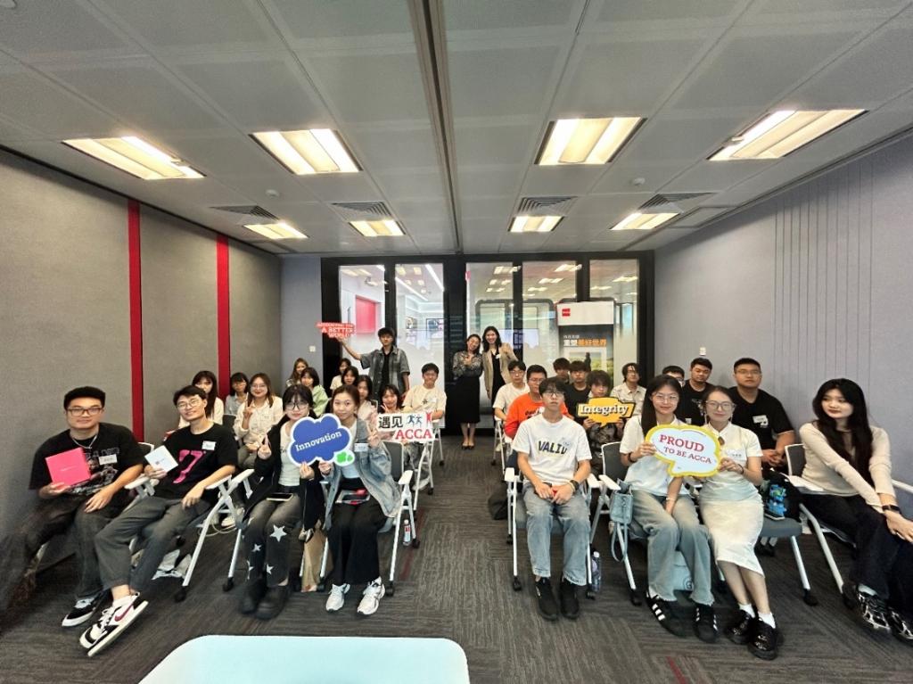 EB117686060F62EE644150CF903_37E08226_1C6CB