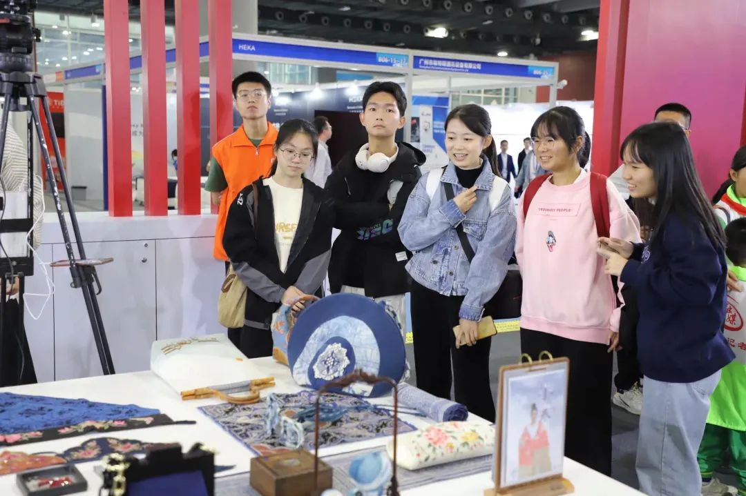 A7EAB9859AC344A488E5F911B79_C29DDDAA_E5AD4