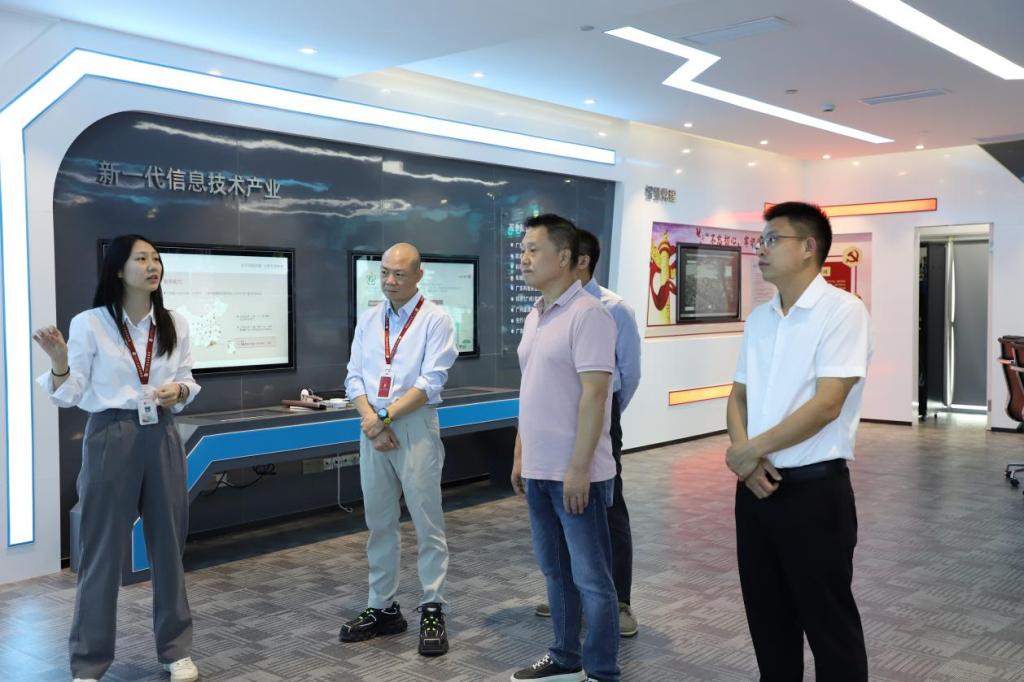 1C7B504B7C00C02F922592641A6_289EAD86_15ACC