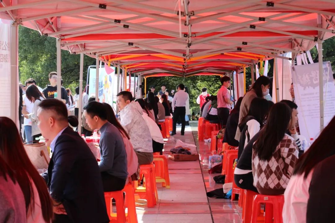 1C7A68D690FC67A78352FB527DC_0199723B_20F02 1C7A68D690FC67A78352FB527DC_0199723B_20F02