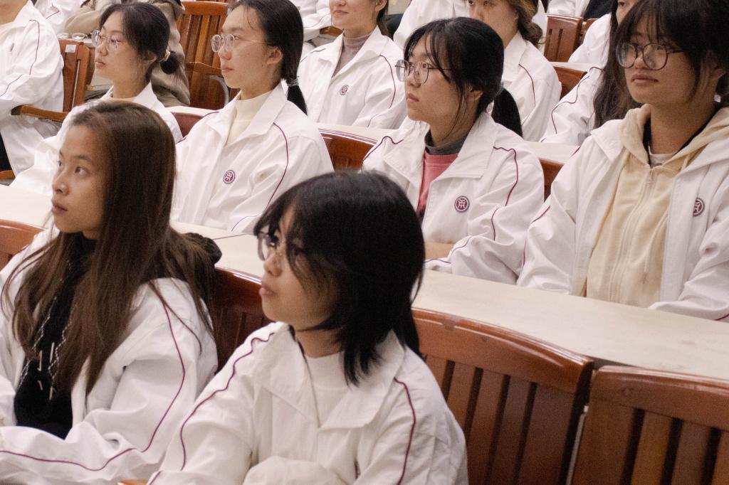 BEB27E75FBC0BD31B0D048CB7FA_27DEEAC8_18872