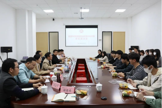 1FDFA4DE3C2B1C97183E4A868E6_F93C67BA_B71B4