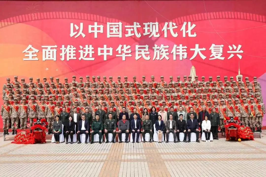 1412B0FFD33F19A983C22F462A9_EA127783_2802B