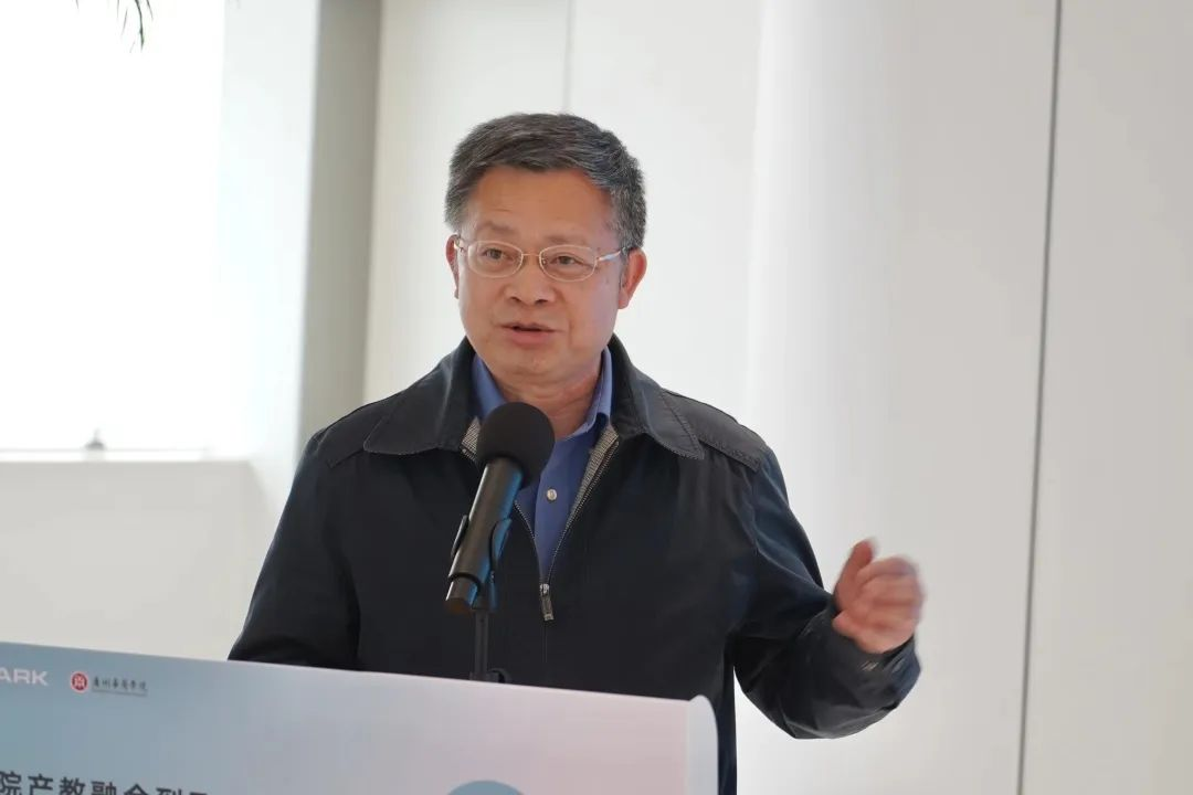 04A14630F667F04ED9BE7FBB430_79636FD5_42310