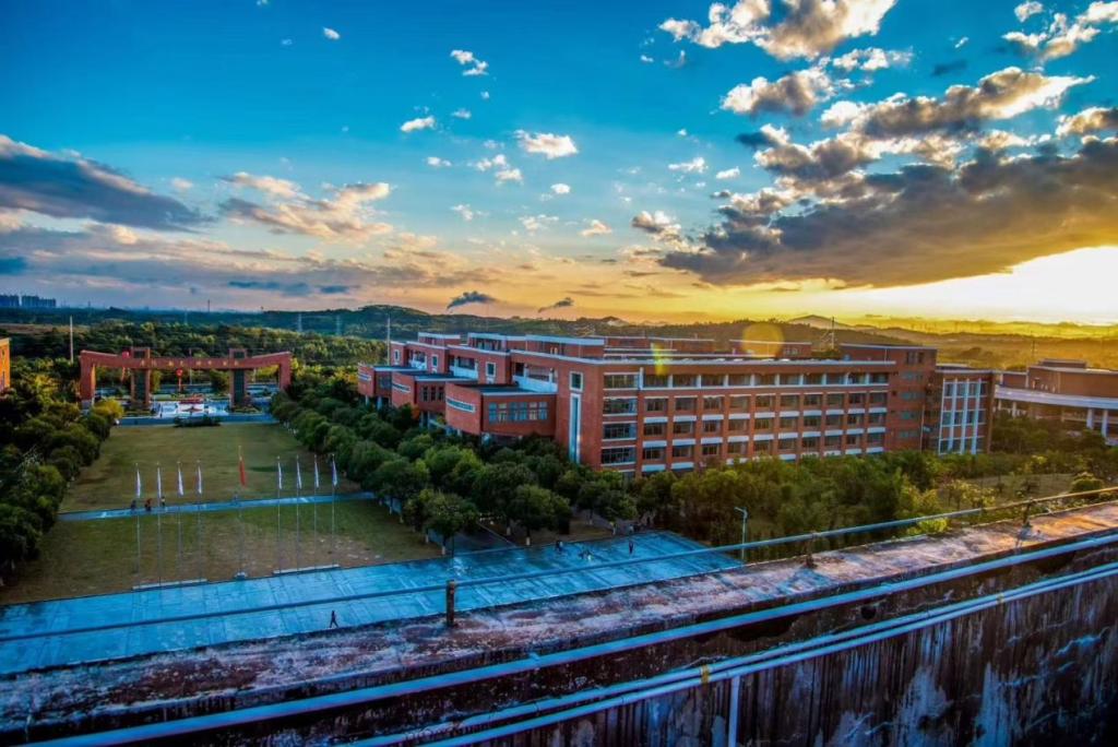 0CD5F8198CAE8CA343F5ED60D80_CC0EDDD9_1BE37