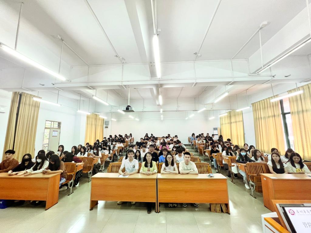 F92E7D4CF465326DE22F657EB05_B2CCDC73_1A1C2