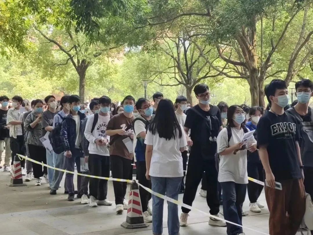 EA82EC87DE7AB62CC7CEFE7AD4B_D094E704_2EE84