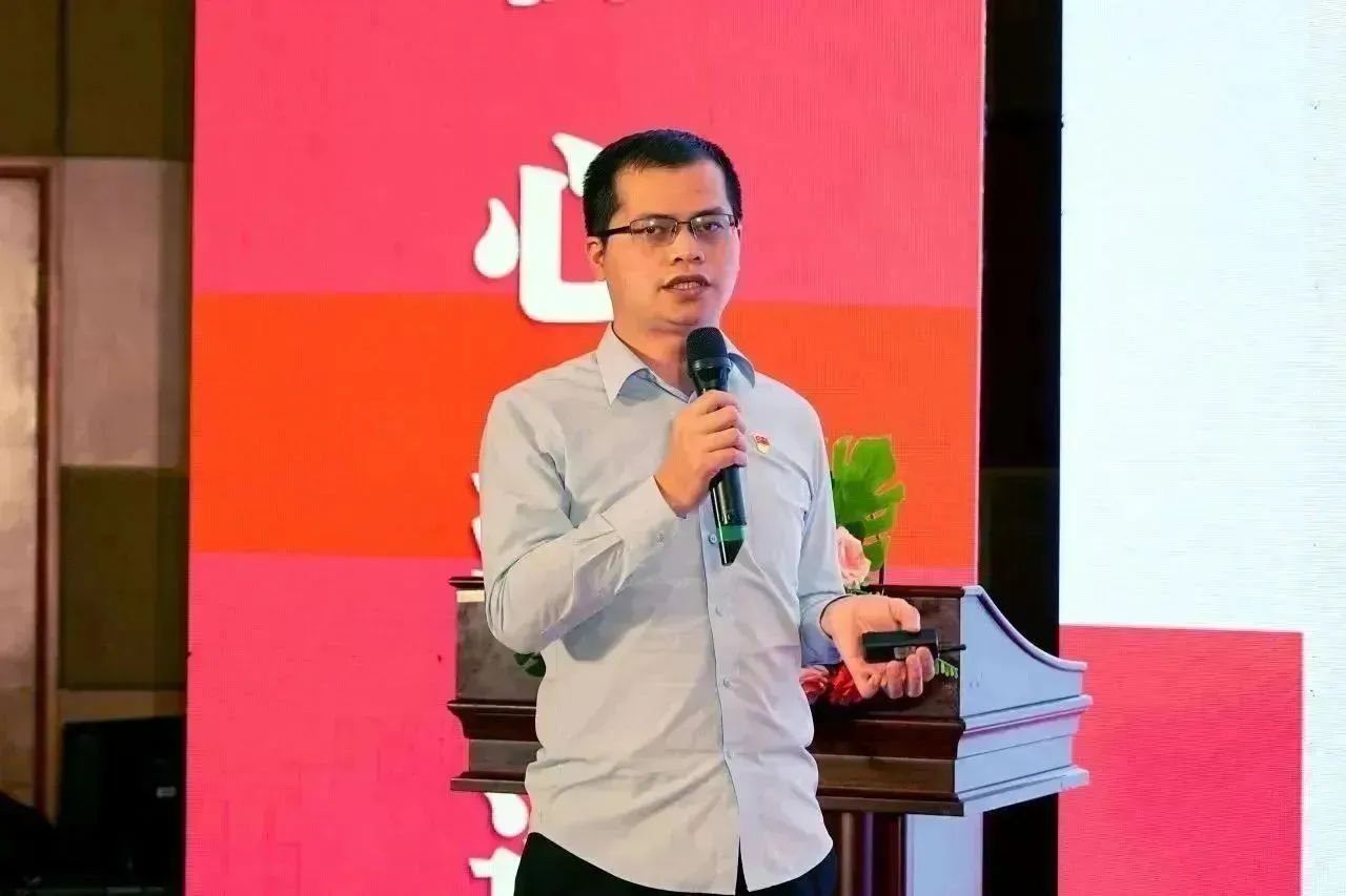 D8437D7A7261AFF658C7F1656B9_D1E04537_14621