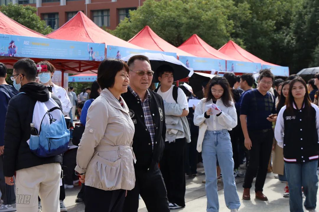 075BB9AC444989F55AB23496DC3_9B343203_1DFD7