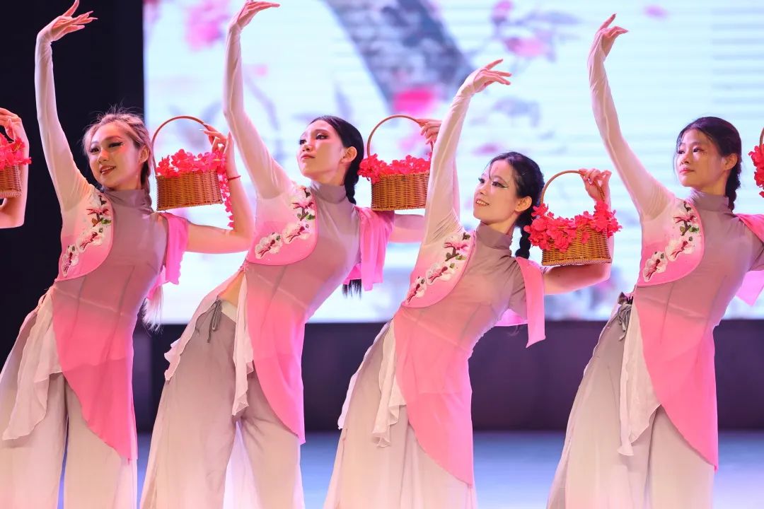 FF8754398D953E512EA60D373D8_73CC822A_184D3