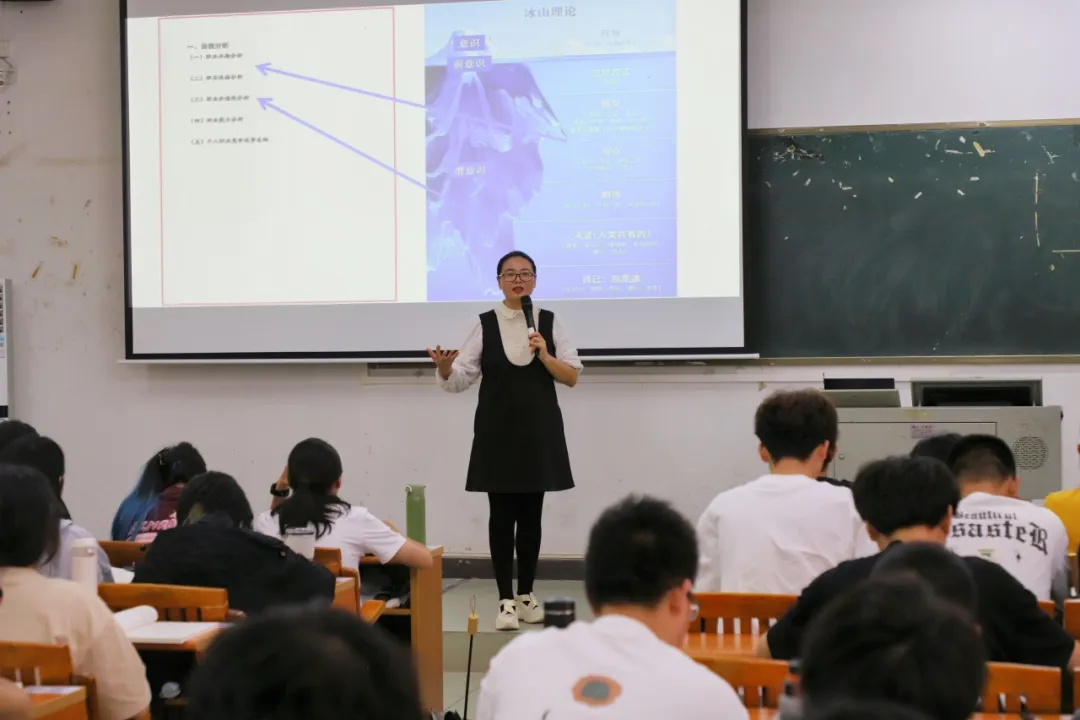 25BA8F95A599343F6EF3F1DE81C_2F90B379_776BE