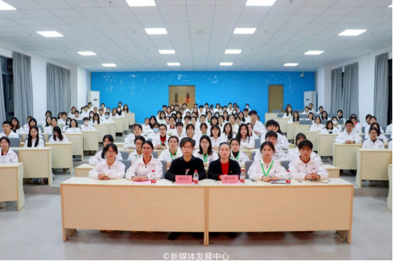 FD0057DAF9F6AB69B47625A5215_F2F8B4C7_CE9F5