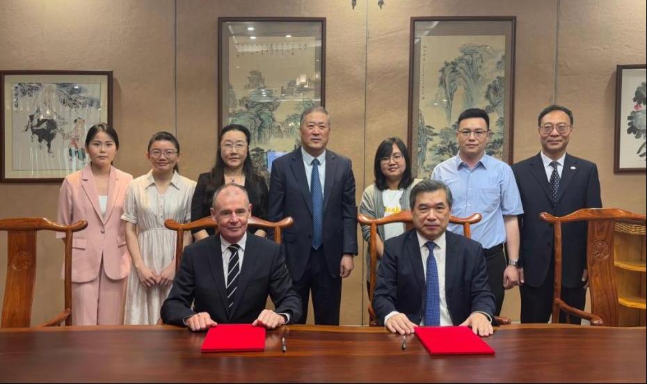 25E699409D0D66B2DACEE180BE1_BE8D41EA_11CDB 25E699409D0D66B2DACEE180BE1_BE8D41EA_11CDB