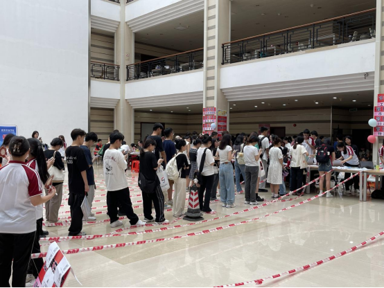 B40D9D94930855F7589D9443F9A_CFCF2E02_E18C0