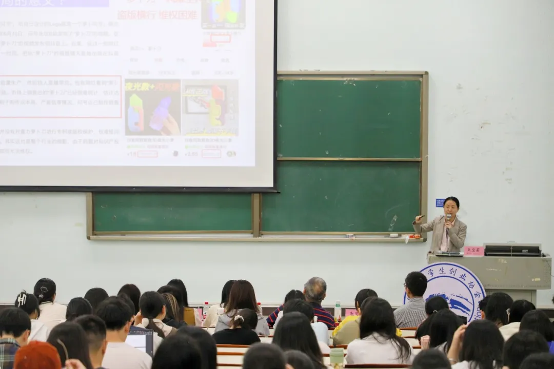 39E2F0B5B394B2AA6351781F267_3F56D1C8_715C5