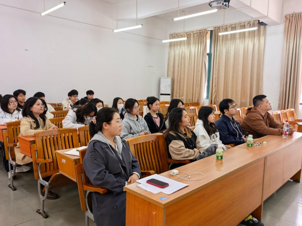 4C34AD8CE3675EB1562A8C5F15C_235330EE_17E9B 4C34AD8CE3675EB1562A8C5F15C_235330EE_17E9B