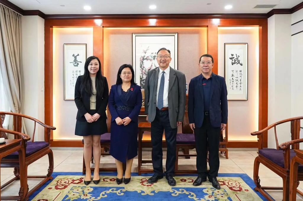 BB2B2BA05FB738DDAD4FCD41DE5_A8D2E80F_1A413