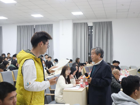 16B4D2DAF38D04C9C9DF126D7C1_37372407_DC05B