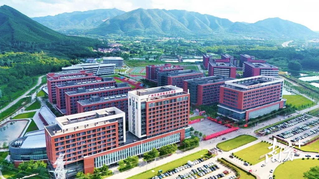 B39CE1236DED2E600FC7C90ED5D_917D0DFD_210B3