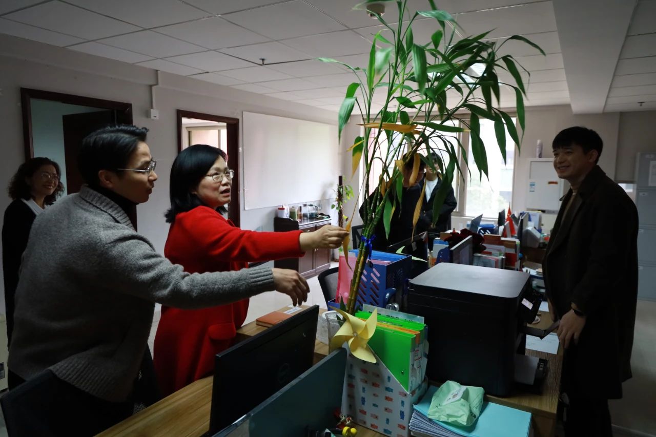 C36893EF01AA5B2FACC08601770_807A5BD3_1FFCD