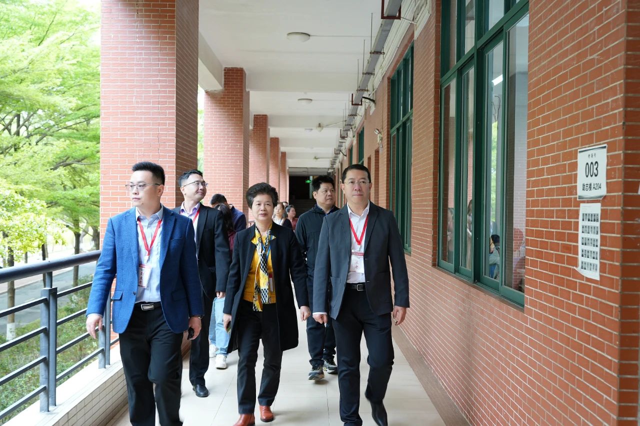 CBB0DB8C3D9BBFB941B6E6D3A83_B40809DA_3438B CBB0DB8C3D9BBFB941B6E6D3A83_B40809DA_3438B