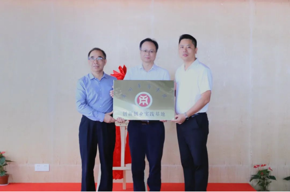 1552E8EC7D51C16F7FFED06F50D_75D48772_D132B