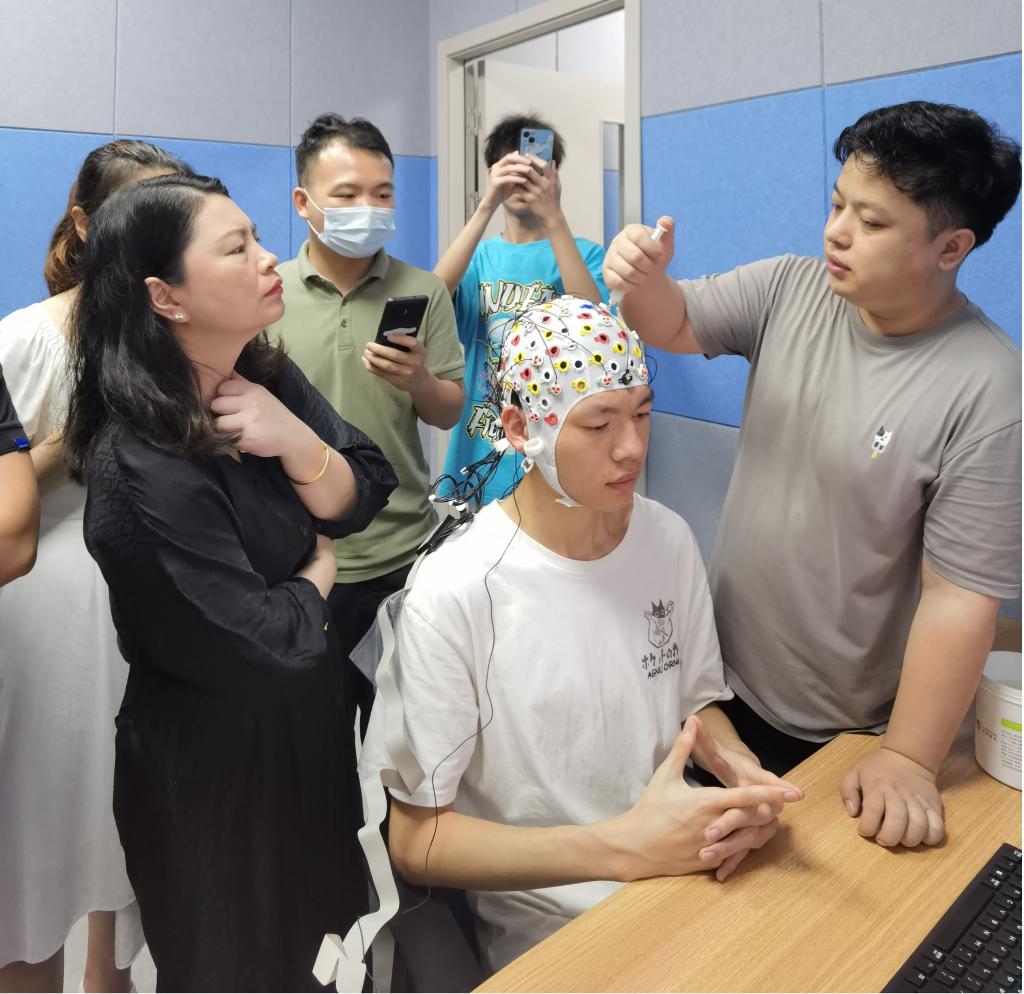 0B5878E8267F916D515406AF115_FF81FD1D_1C198