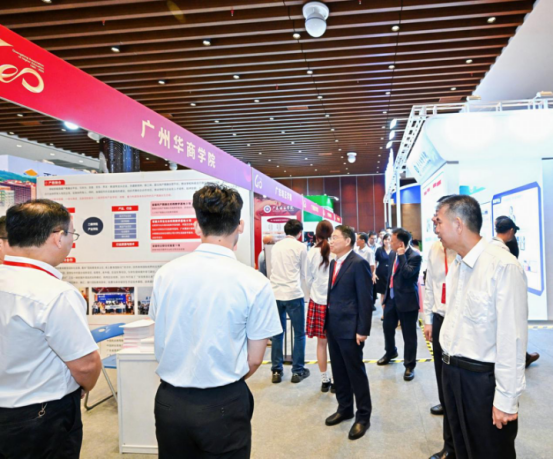 810CABB32759D70E411244E8242_2F994C03_F966B