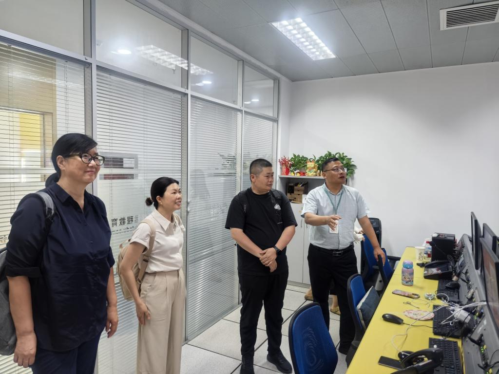 62E6E974ED19C464086F88AB935_5C13C828_19083