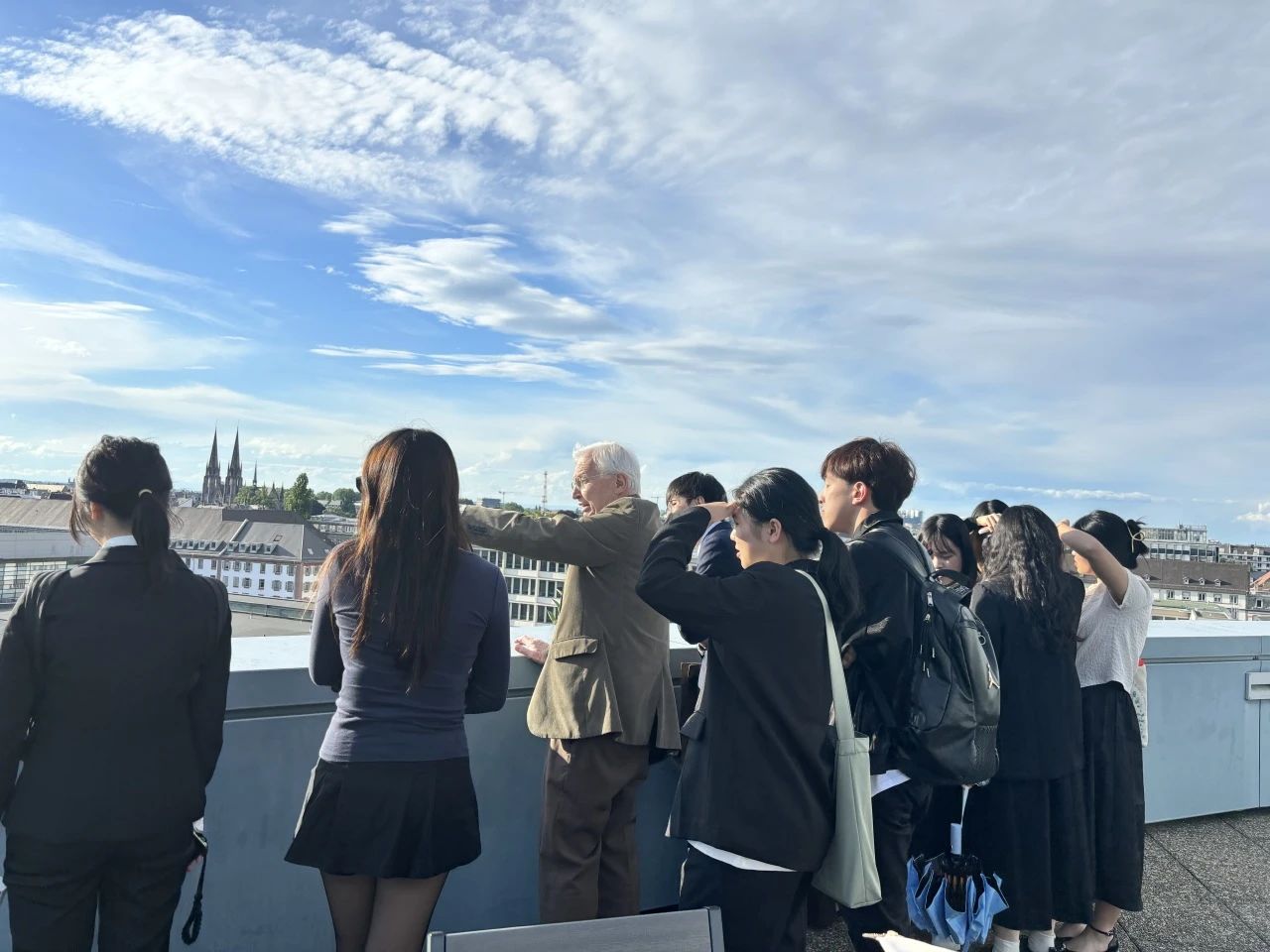 822448930529EA2C05E18957E0B_1FA21232_21737