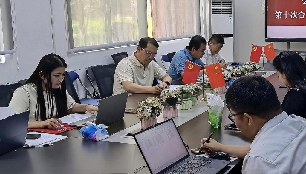 F7F0733DEB0F880B08F4AD91D54_3E2BFEC2_18716 F7F0733DEB0F880B08F4AD91D54_3E2BFEC2_18716