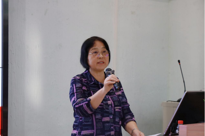 39BE0FF8692E780953C0110F030_1889B3F2_3A4D9