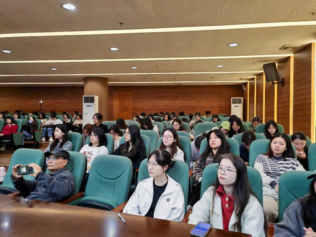 48C2D0C70AD32C9B3C062956F7B_E5F75615_20144