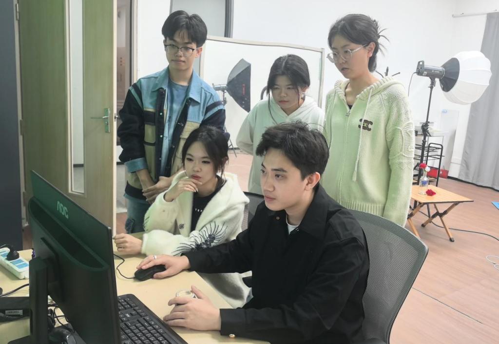 26A61FEAC455DA539F9826B0F8B_FE1BDE77_13D2B 26A61FEAC455DA539F9826B0F8B_FE1BDE77_13D2B