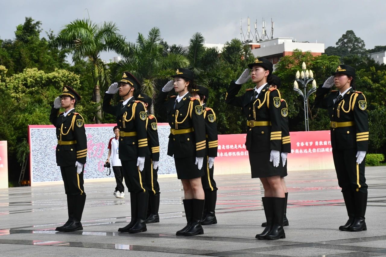 8F057EF5FCF7B270114708C4DDC_91AD516C_33E27