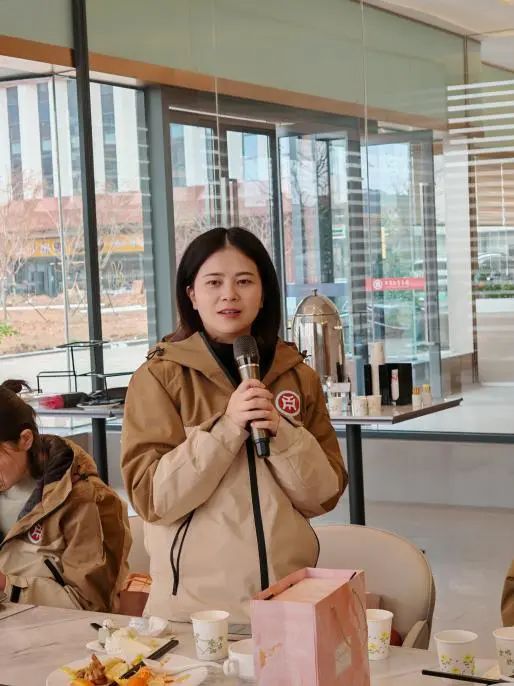 AA4FE1C9CBB18A53A75D49F9498_785EB34B_F259