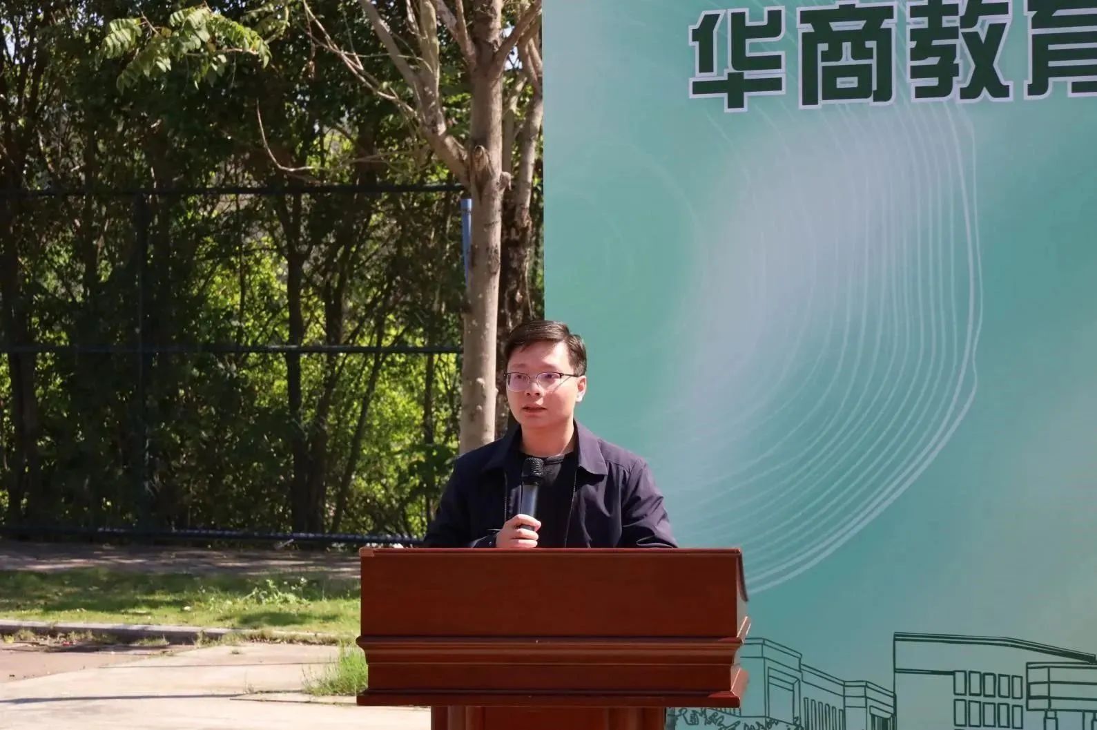 18538E695424369CDFCA72FA8B3_E54E8C41_2E500