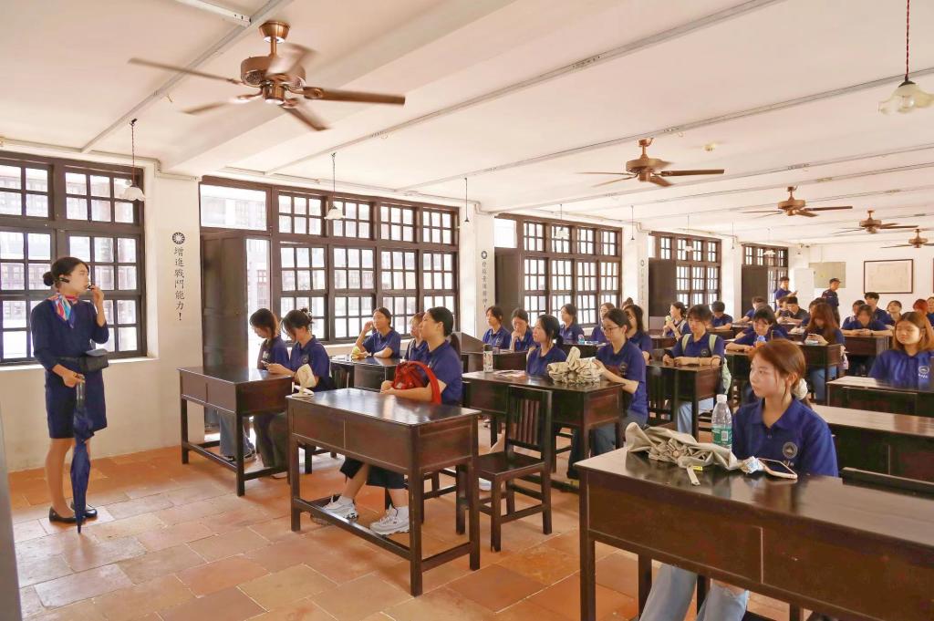 AE926D0ED48BEB1A6A4BF9EDF4A_F63B9F2E_1A0E6