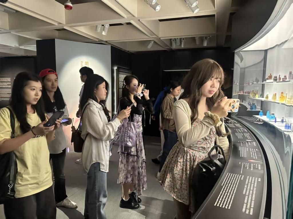 F81B6B614293B8245E5AFA5DF1A_A4CCA1A5_1AE44