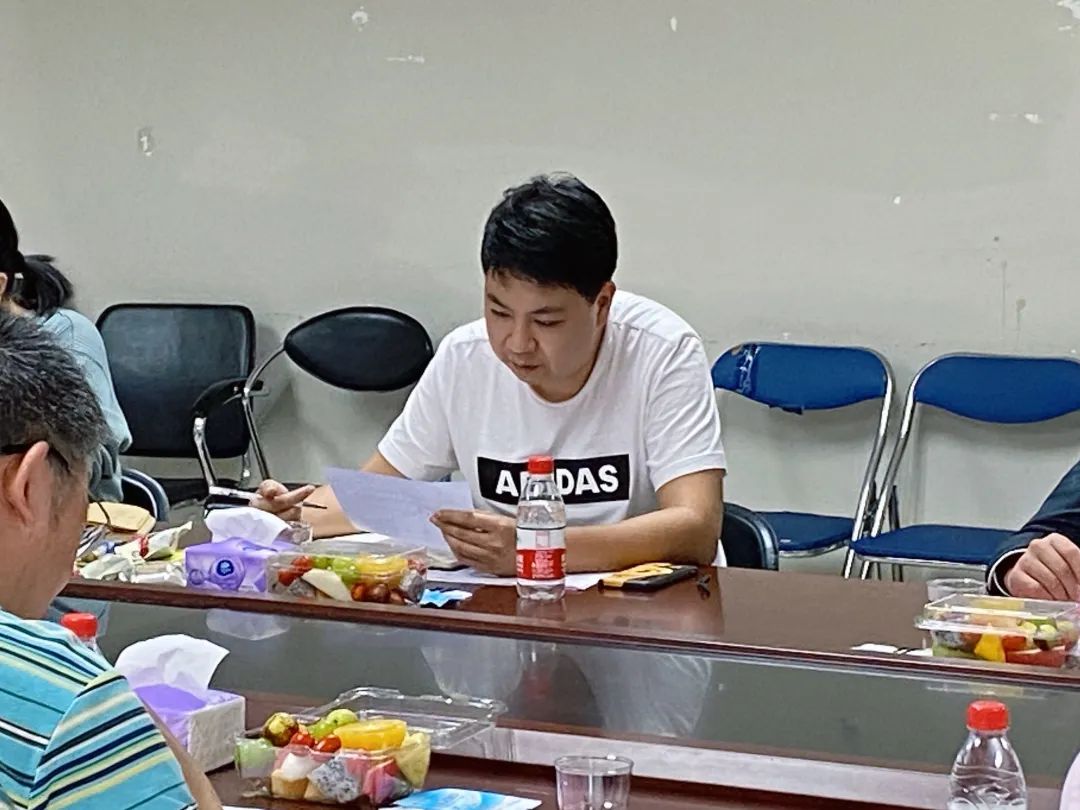 4ug9mb0e0l 4ug9mb0e0l