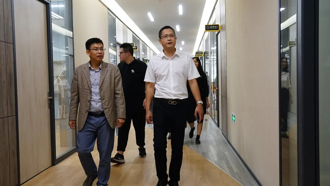 ÂÃÐÐÎ÷ϯ¿ªÕ¹ÖÐÐÄ