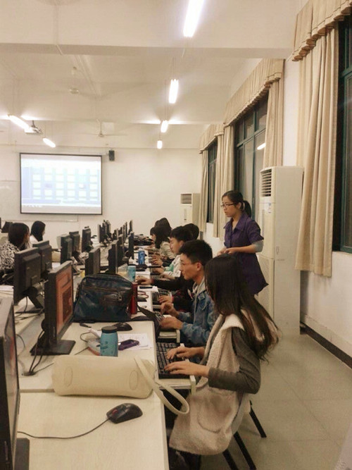 22AE0FDEA27A4B1E8554EF4718A9E3C0