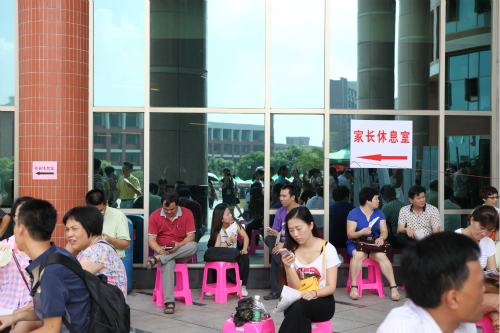 ABC63EB2132E0AD5D44CEBA0B96DE185