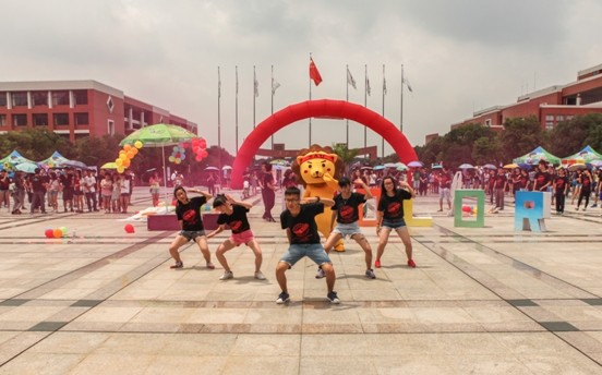 7E7950E7106999DDCE8305B035D74E41