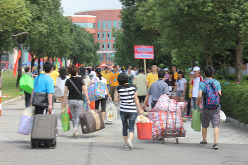 2A955AC99A84CEB633D0BADBB641586A